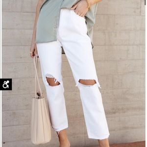 NWT Vervet Distressed Mom Jeans